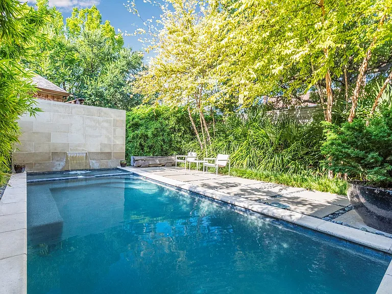 2845 Lee St — Photo 32