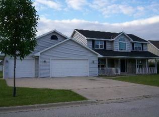 3265 Eastway Dr, Green Bay, WI 54311