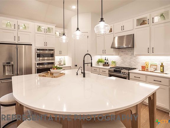 5th image of 12335 Barrymore