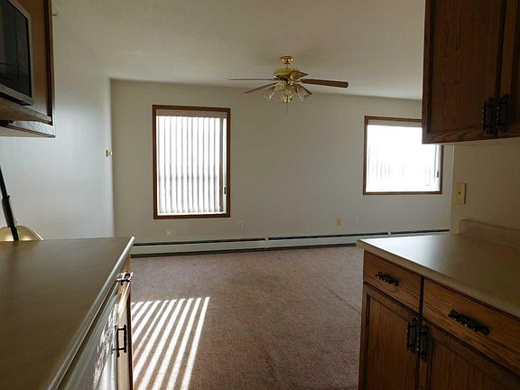 5th image of 5020 49th St #405