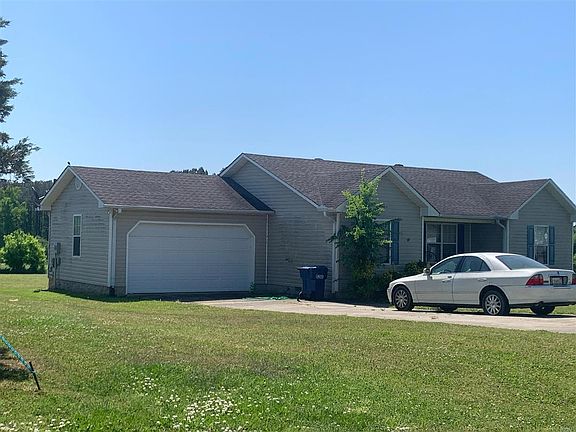 3rd image of 435 Channing Dr