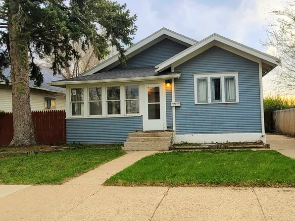 711 1st Ave E, Williston, ND 58801