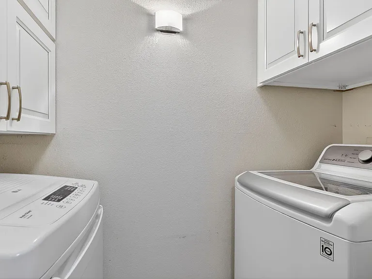 1541 Lincoln Way #204 — Photo 4