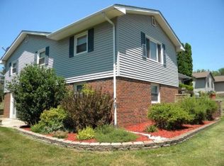 16101 Norma Ln, Sterling, IL 61081