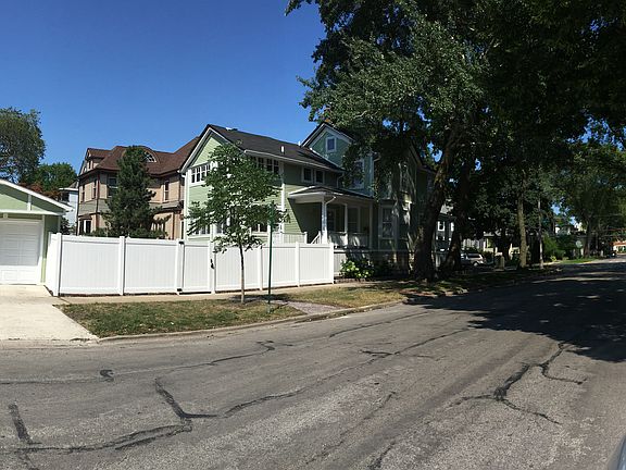 3rd image of 239 S Grove Ave