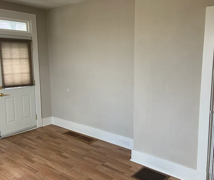 5513-5515 Jane St #1 — Photo 7