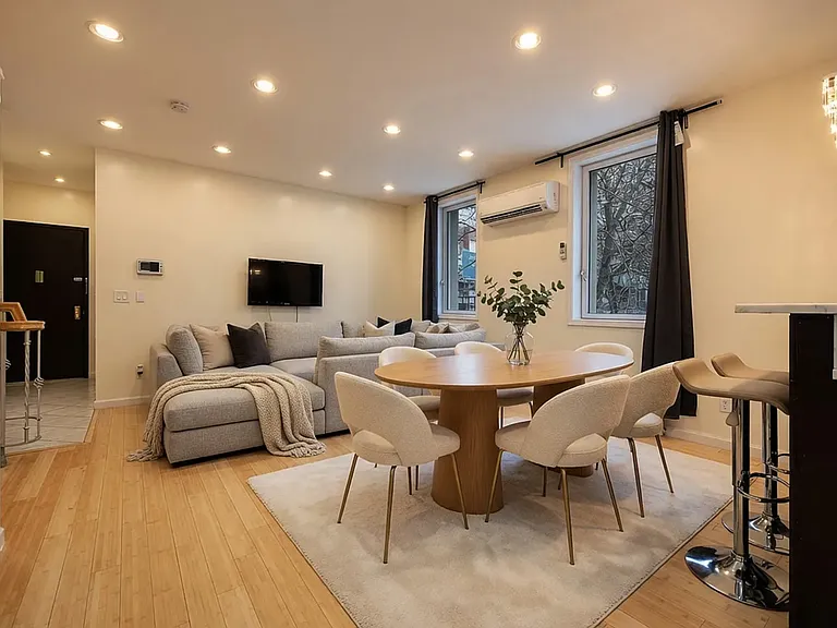 318 E 62nd St #PENTHOUSE — Photo 7