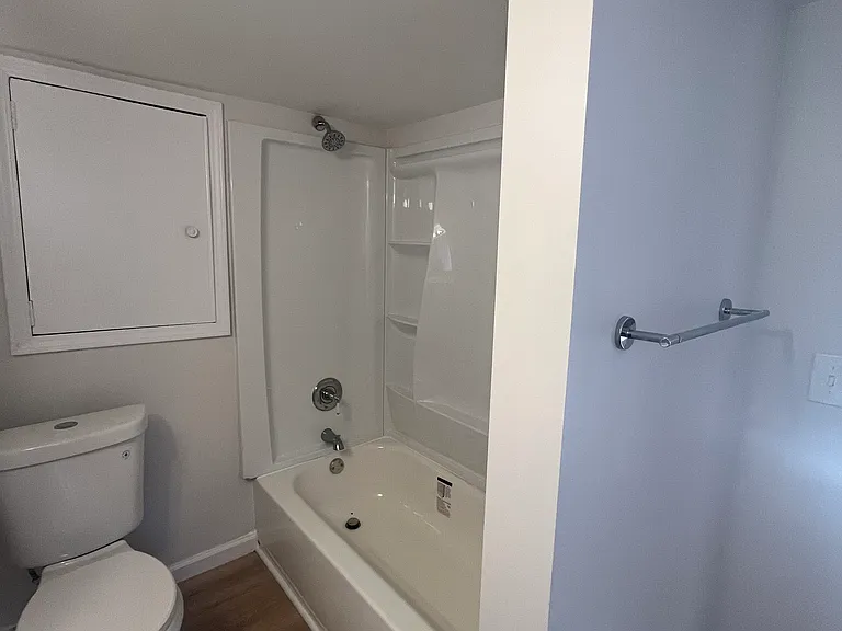 224 Stratford Rd — Photo 7