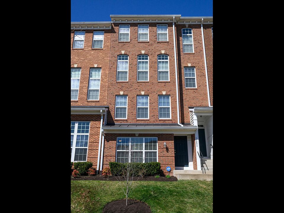 1st image of 15206 Rosemont Manor Dr