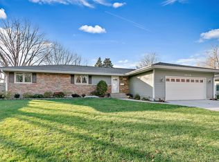 1609 Pickwick Ln, Dekalb, IL 60115