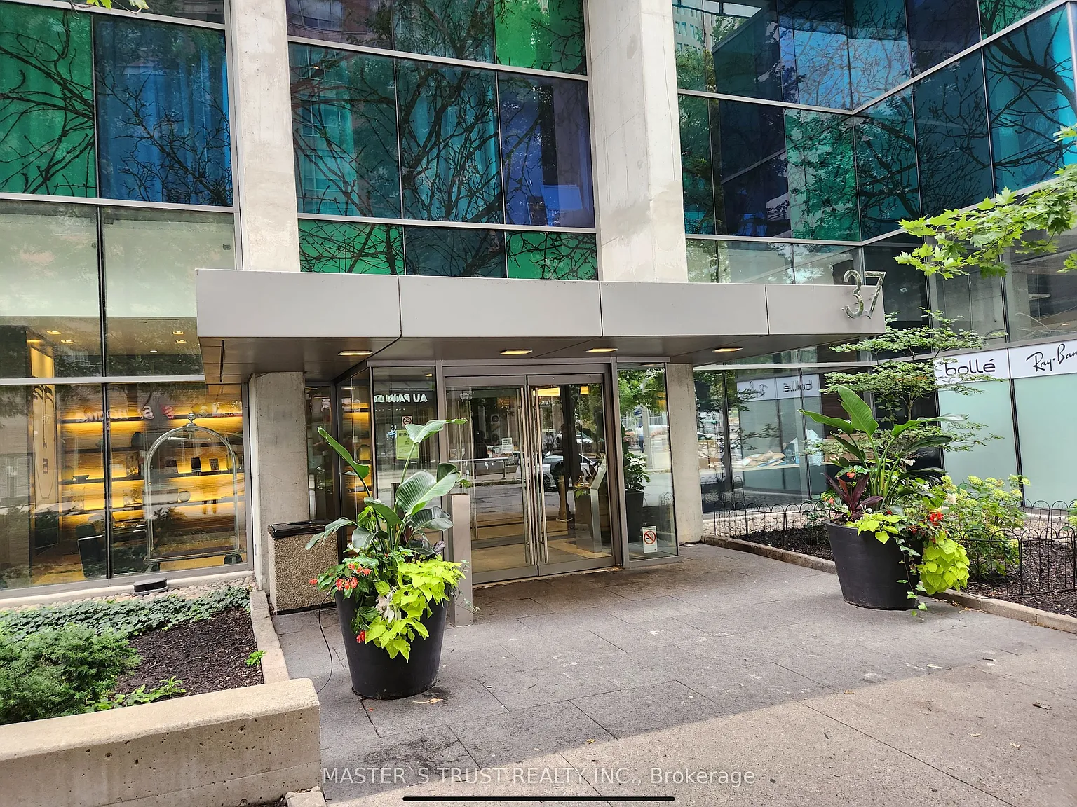 2 bed, $2,700 — Photo 2
