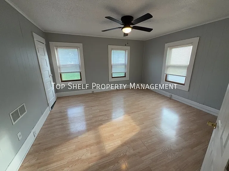 1215 Guthrie Ave — Photo 5