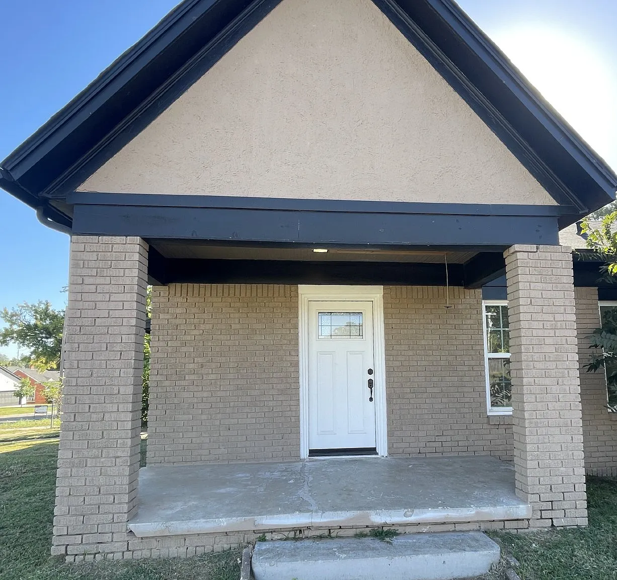 2 bed, 2.0 bath, 859 sqft, $1,000 — Photo 2