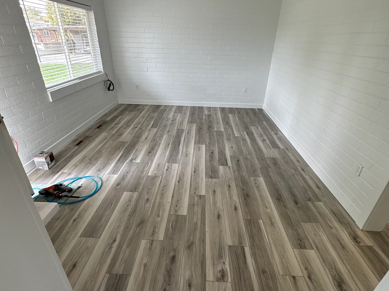 1805 E Lincoln Ln — Photo 4