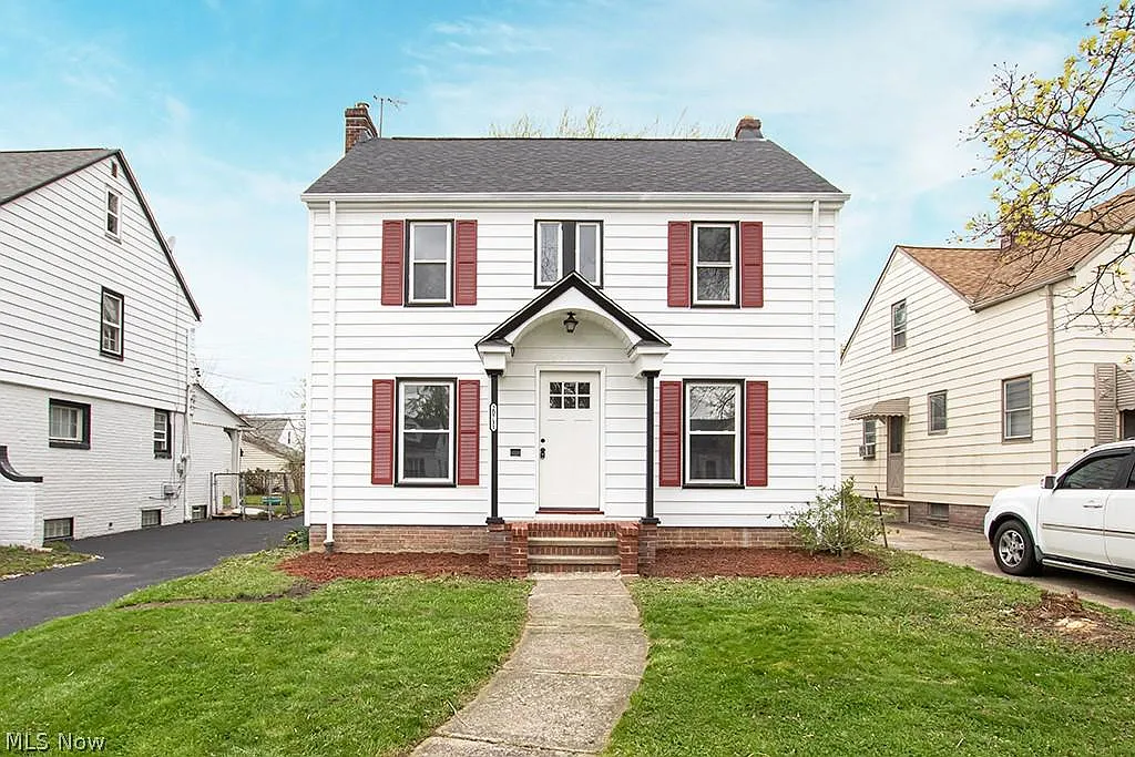 20711 Raymond St photo 1