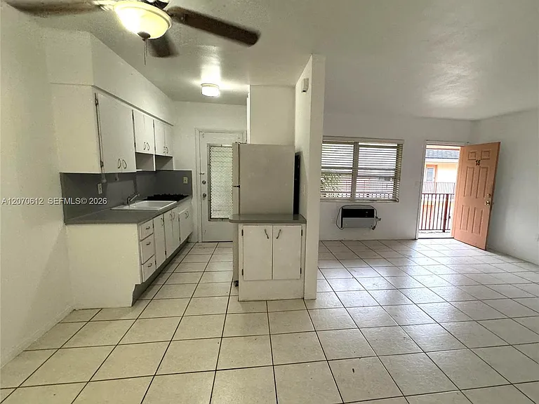1250 S Alhambra Cir #18 — Photo 5