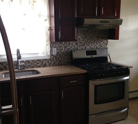 2nd image of 422 E Chester St