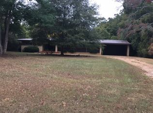 105 S Broad St, Lowndesboro, AL 36752