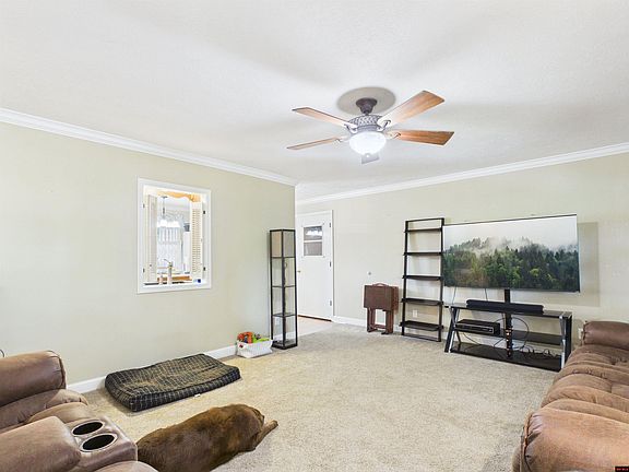 4th image of 702 Dixie Ct