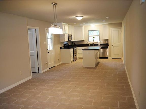 5th image of 2908 Birch Park Dr
