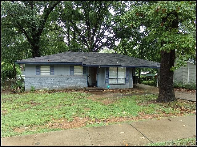 1st image of 16 S Wakefield Dr