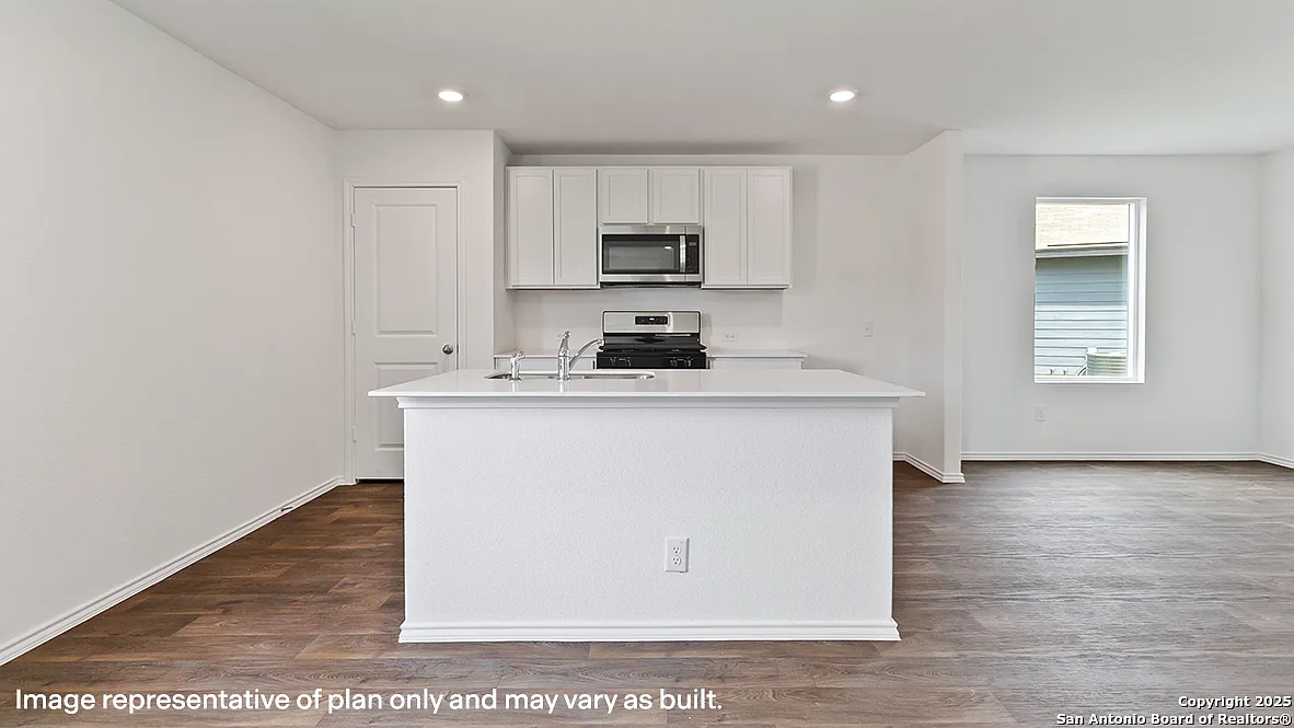 5 bed, 1892 sqft, $2,100 — Photo 3