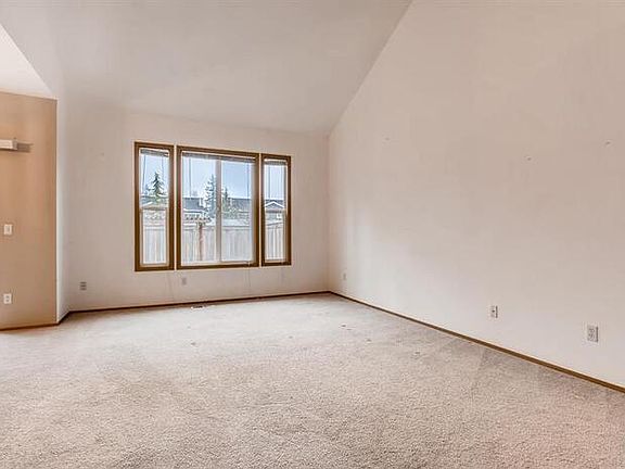4th image of 12717 64th Ave E