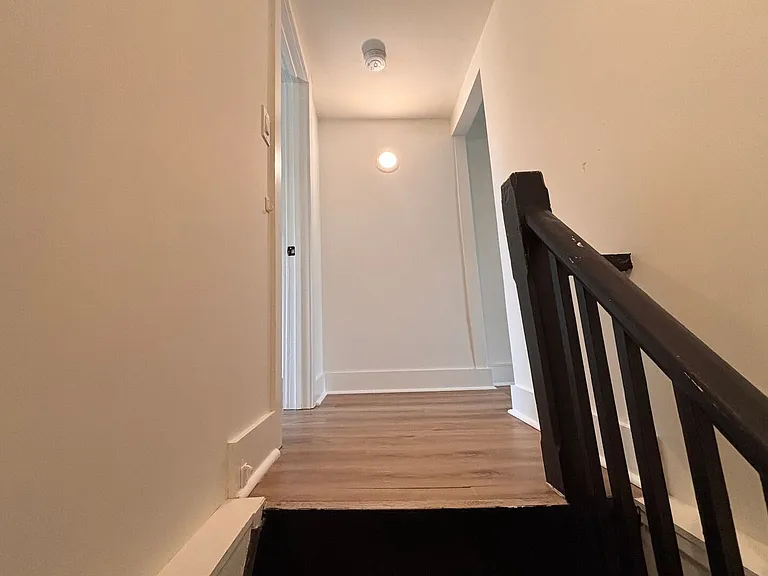 30 Sanford St — Photo 19
