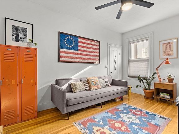 4th image of 536 E 3rd St #1
