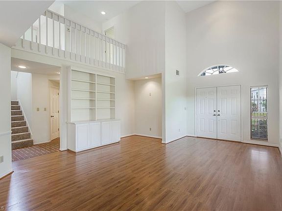 5th image of 13665 Admiral Ct