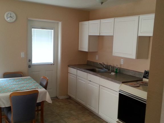 3rd image of 31 Sunny Shore Dr