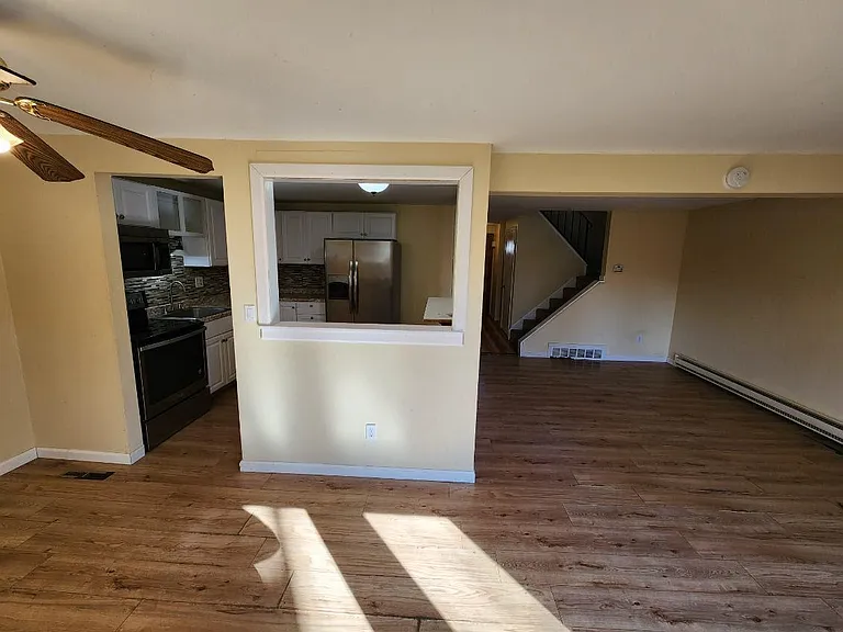 8115 Weblank Way — Photo 3