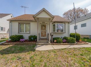 3966 S Lipton Ave, St Francis, WI 53235