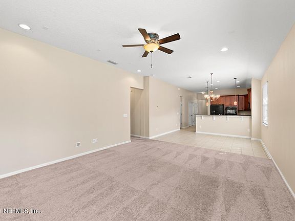4th image of 145 Cresthaven Pl