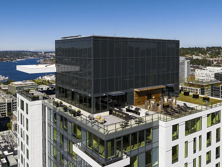 The Waverly — Photo 25