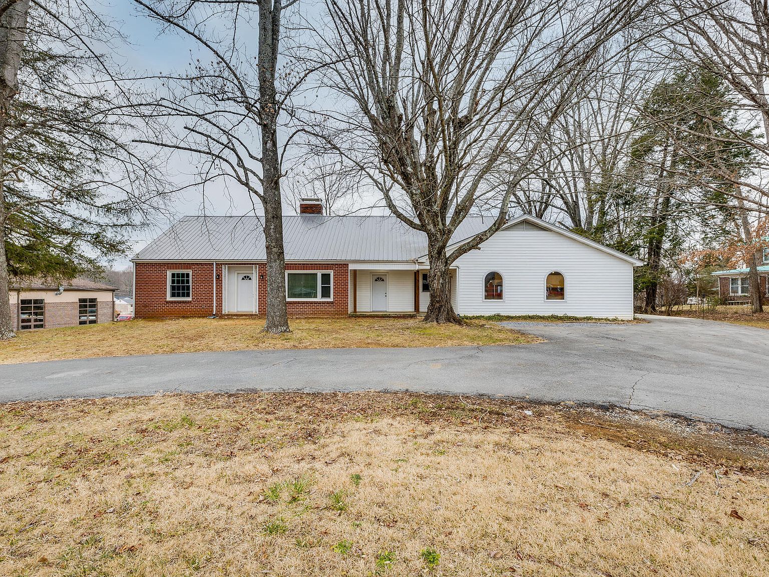 2828 W Walnut St, Johnson City, TN 37604 Zillow