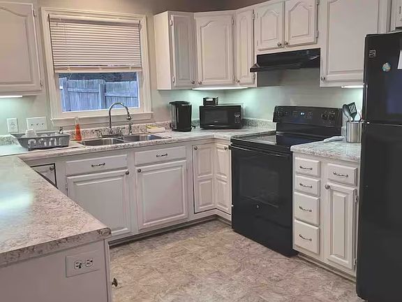 5th image of 4215 Chilton Way