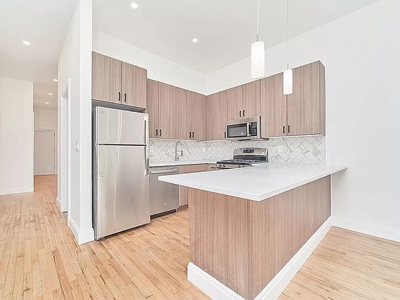 5th image of 473 Avenue Of The Americas APT 1
