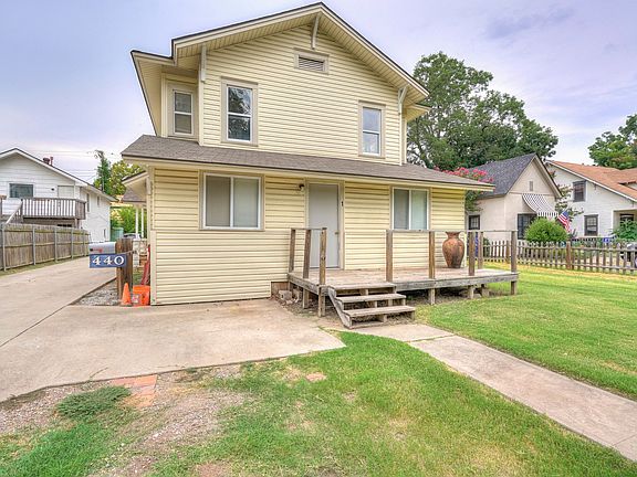4th image of 440 Elm Ave APT 2