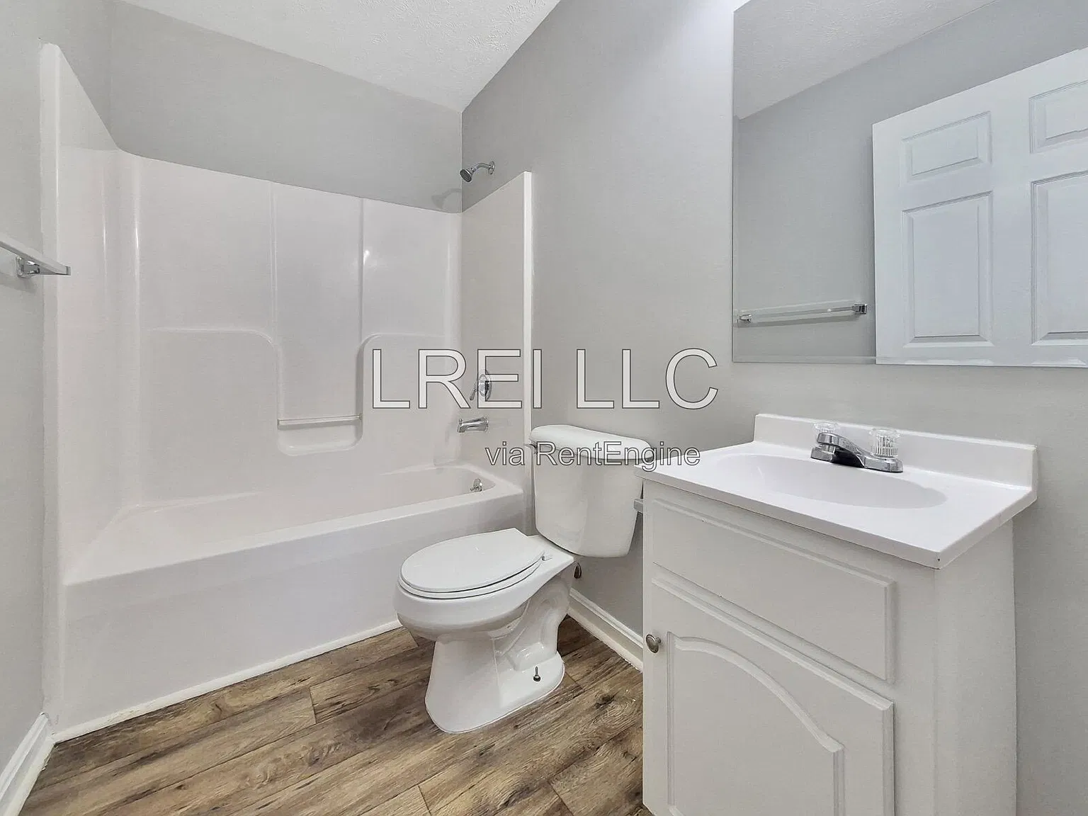 2 bed, 2.0 bath, 900 sqft, $975 — Photo 4