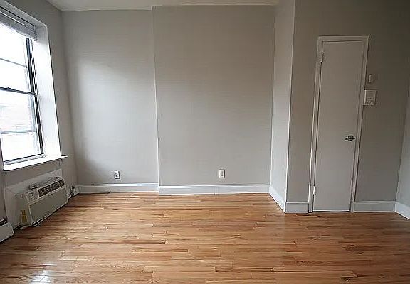 5th image of 25 Clinton St APT 501