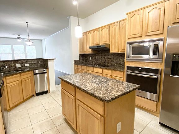 4th image of 204-4750 Bowser Ct #204