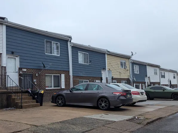 575 Allengrove St, Philadelphia, PA 19120