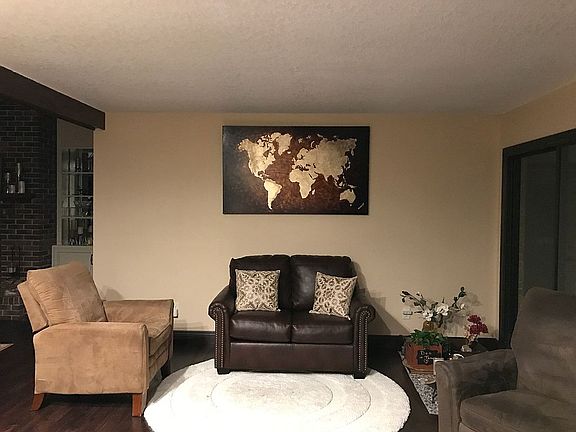 4th image of 1118 Rosetta Dr