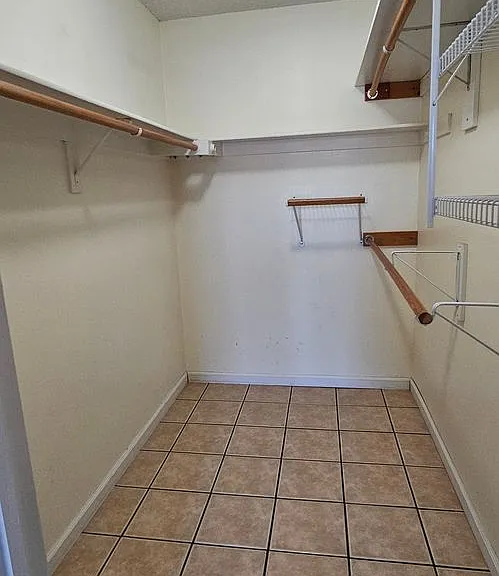 1153 E Foster Rd #A — Photo 23