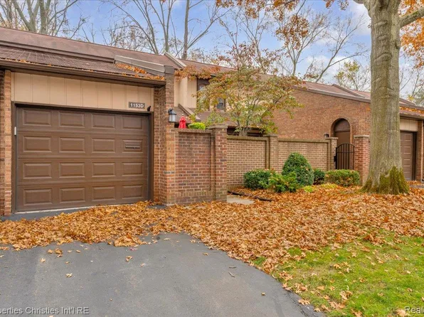 1153 Kirts Blvd Unit D, Troy, MI 48084