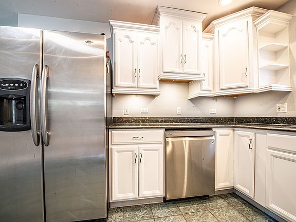 5th image of 2731 W Catalpa Ave #1W