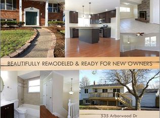535 Arborwood Dr, Ballwin, MO
