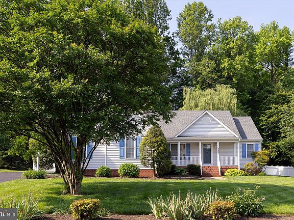4th image of 3821 Mill Place Dr