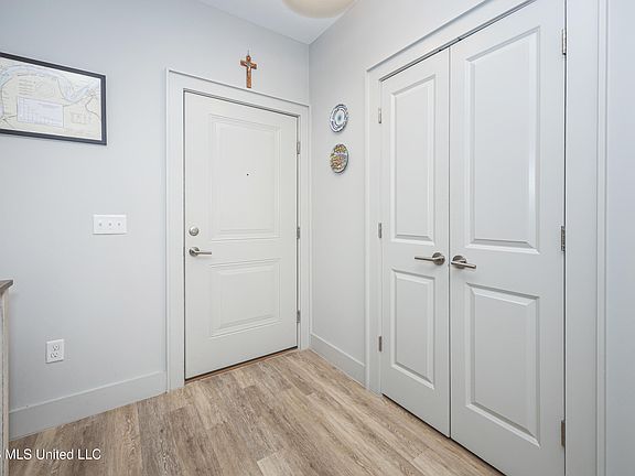 4th image of 2501 Bienville Blvd #222